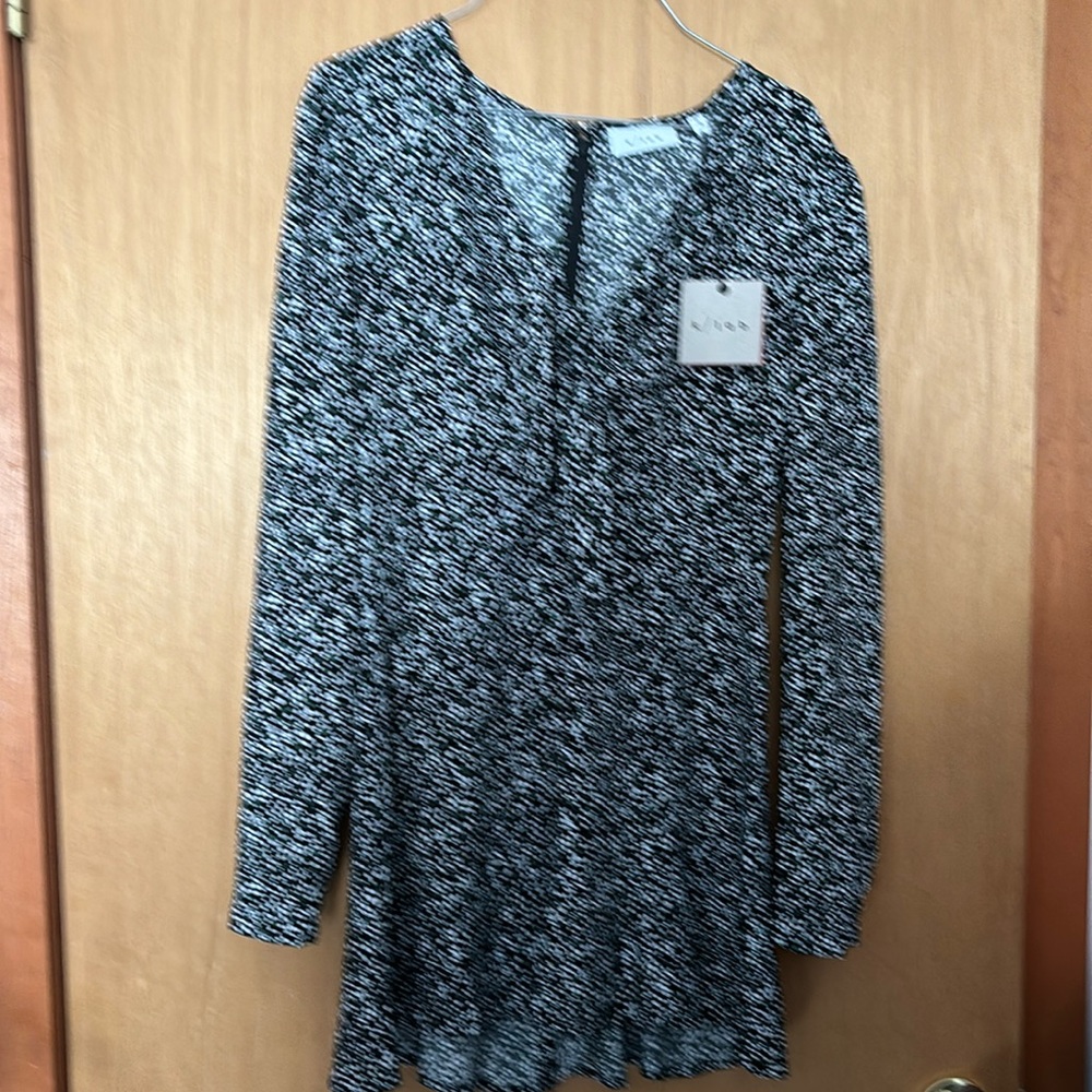 K/lab front tie long sleeve flower Romper sz small really cute